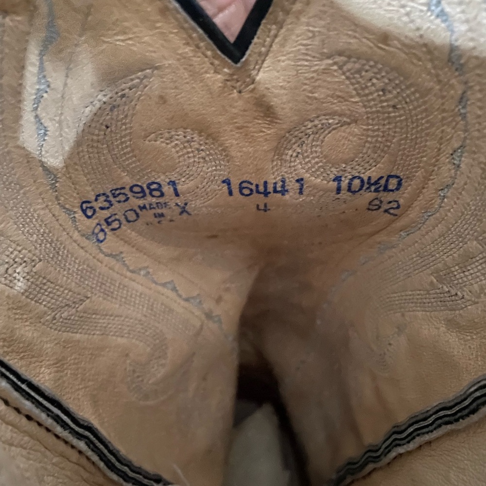 Vintage Dan Post Black Cowboy Boots - Picture 8 of 8